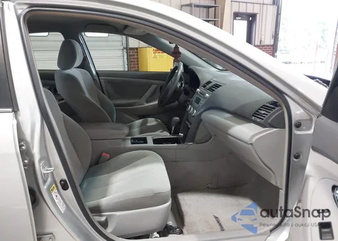 2009 Toyota Camry z USA, uszkodzony, nr VIN 4T1BE46K09U389007